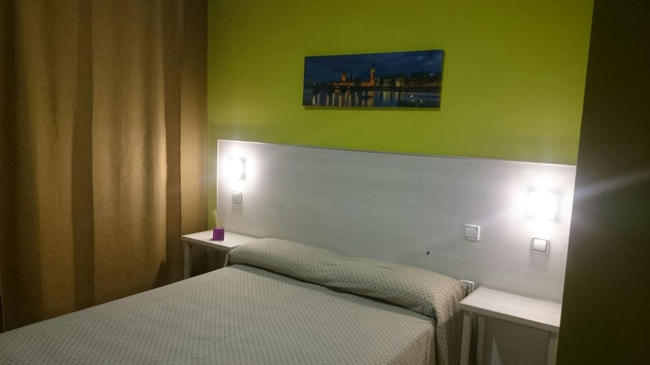 Hostal Ds Велилья-де-Сан-Антонио Экстерьер фото