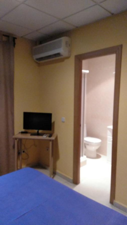 Hostal Ds Велилья-де-Сан-Антонио Экстерьер фото