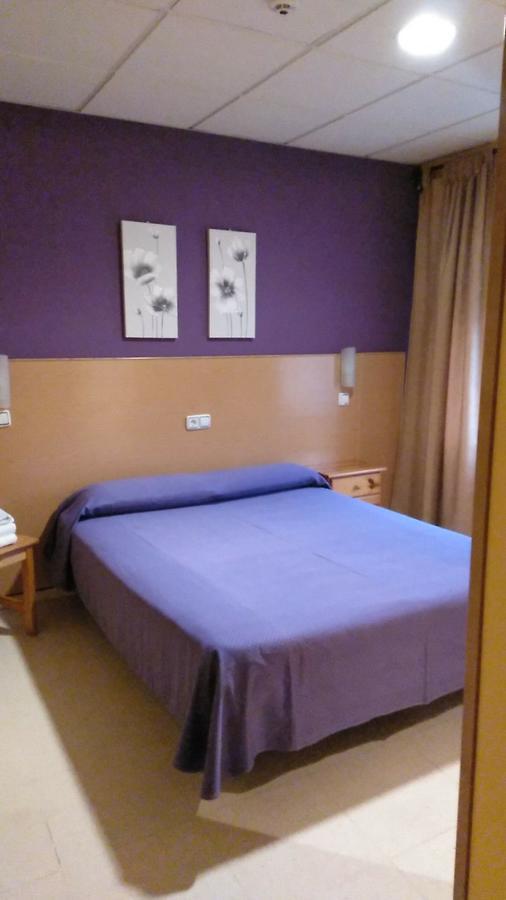 Hostal Ds Велилья-де-Сан-Антонио Экстерьер фото